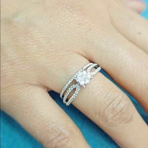 Meet your Posher, Amina